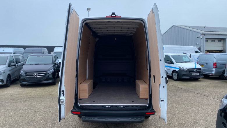 Mercedes-Benz Sprinter 315Cdi L2 Diesel Rwd 3.5t H2 Pro Van 9G-Tronic